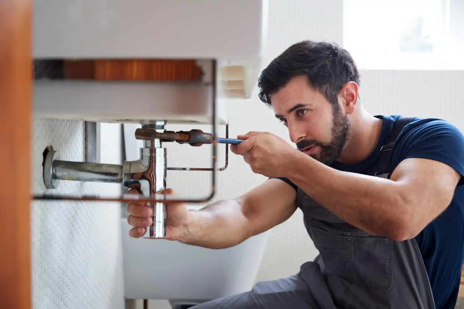 Emergency plumber responding quickly to urgent plumbing issues in Peacehaven