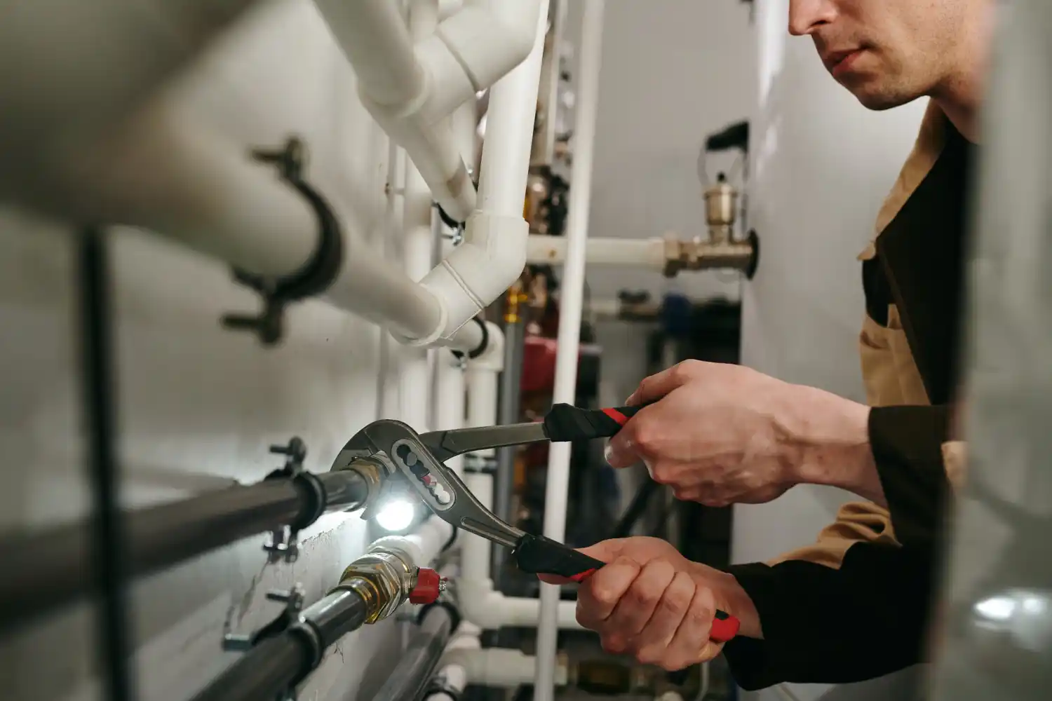 Experienced plumber providing plumbing solutions for residential and commercial properties